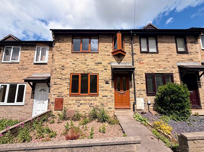 3 Bedroom Town House To Rent In The Combs, Dewsbury, WF12