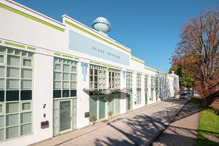 2 Bedroom Terraced House For Sale In Globe House Central, St Margaret's, TW1