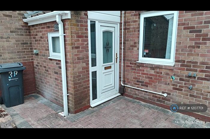 3 Bedroom Terraced House To Rent In Aldbourne Way, Birmingham, B38