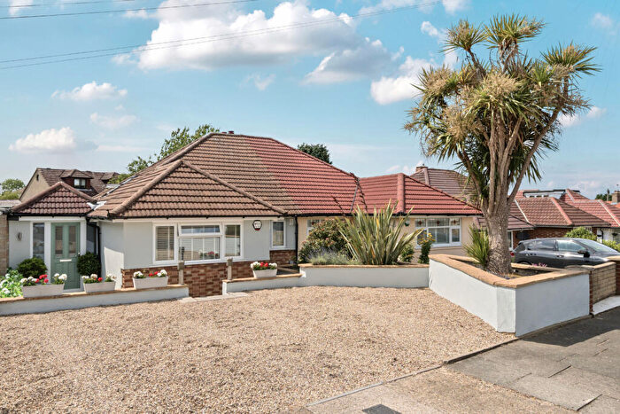3 Bedroom Bungalow For Sale In Axtaine Road, Orpington, BR5