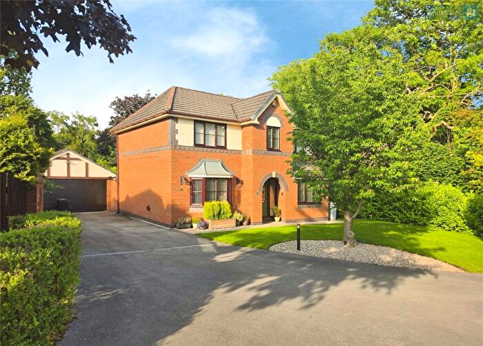 4 Bedroom Detached House For Sale In Lyncroft Close, Crewe, Cheshire, CW1