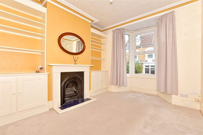 3 Bedroom Semi-detached House For Sale In Mays Road, Ramsgate, Kent, CT11