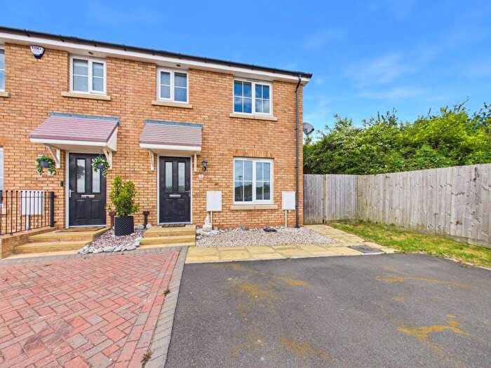 3 Bedroom Property To Rent In Railway Road, Rhoose, Vale Of Glamorgan, CF62