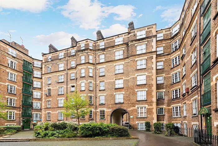 3 Bedroom Flat To Rent In Tooley Street, SE1