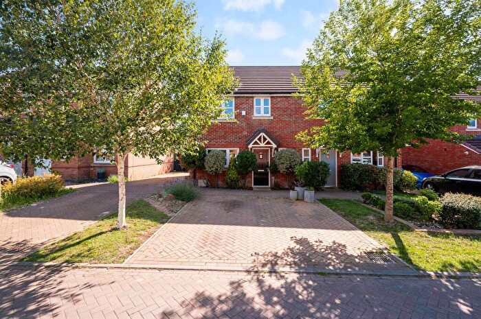 3 Bedroom Semi-Detached House For Sale In Stalls Road, Andover, SP11