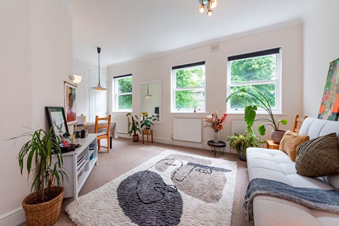 1 Bedroom Flat To Rent In Sutherland Avenue, Maida Vale, London, W9