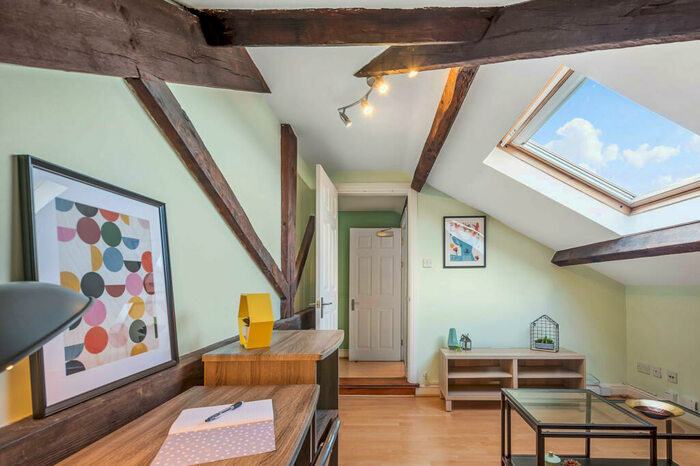 1 Bedroom House To Rent In Victoria Terrace, Leeds, LS3