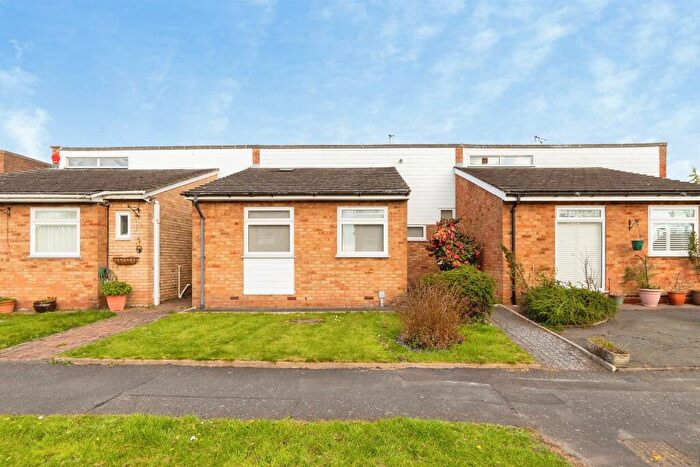 3 Bedroom Terraced Bungalow For Sale In Barclay Close, Hertford Heath, Hertford, SG13