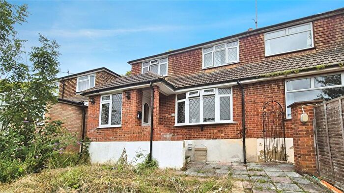 3 Bedroom Semi-Detached House For Sale In Boxley Road, Chatham, Kent, ME5