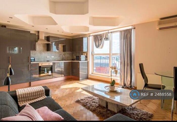 2 Bedroom Flat To Rent In Waterloo Street, Leeds, LS10