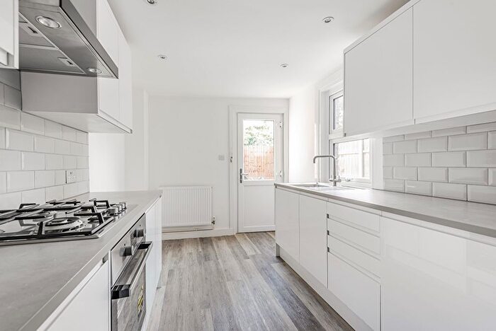2 Bedroom Detached House To Rent In Besley Street, Streatham, London, SW16
