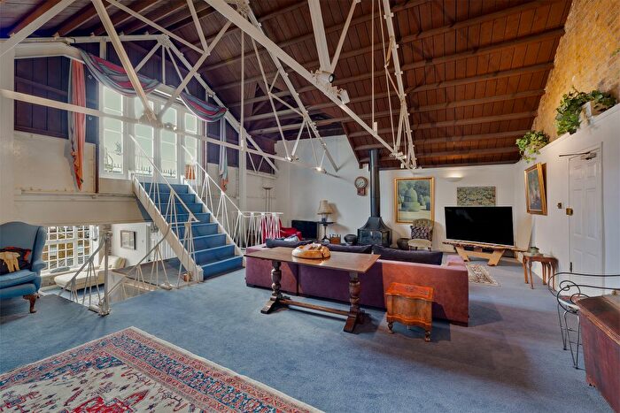 4 Bedroom Flat For Sale In Regents Bridge Gardens, Vauxhall, SW8