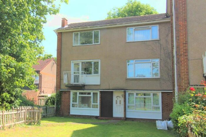 2 Bedroom Maisonette To Rent In Pembury Court, Harlington, UB3