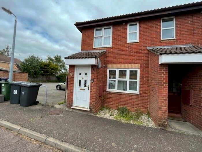 1 Bedroom Flat To Rent In Barnwell Drive, Hockley, SS5