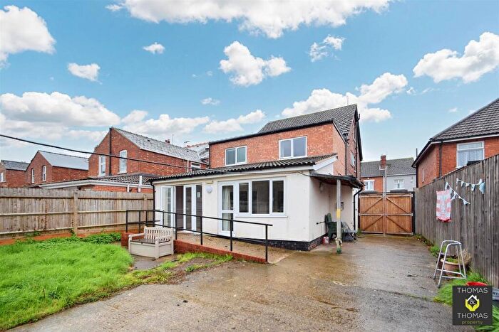 6 Bedroom Detached House For Sale In Linden Road, Gloucester, GL1