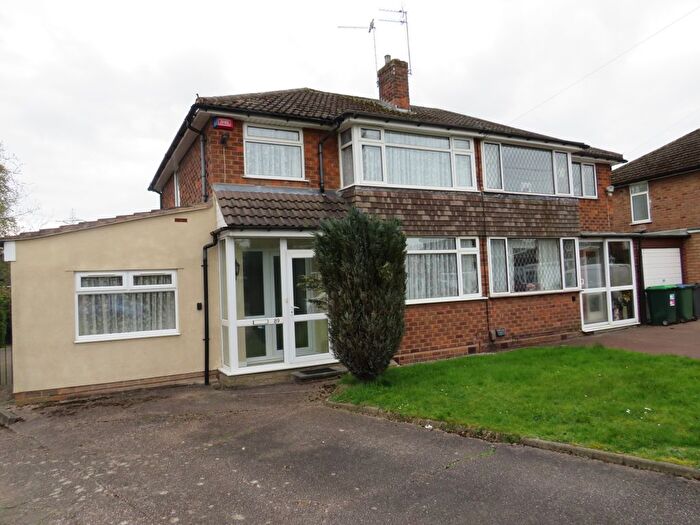 3 Bedroom Semi Detached House To Rent In Theodore Close, Oldbury, B69