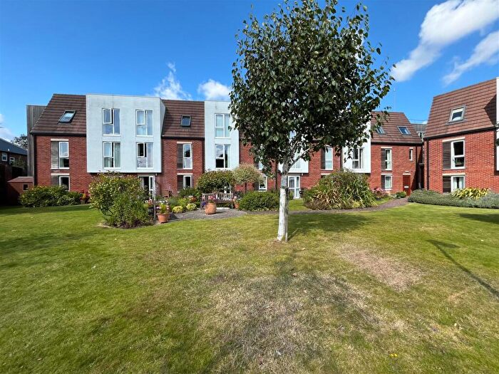 1 Bedroom Retirement Property To Rent In Parry Court, Hazel Grove, Mapperley, NG3