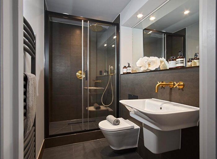 2 Bedroom Apartment For Sale In Wills House, Factory No., East Street, Bedminster, Bristol, BS3