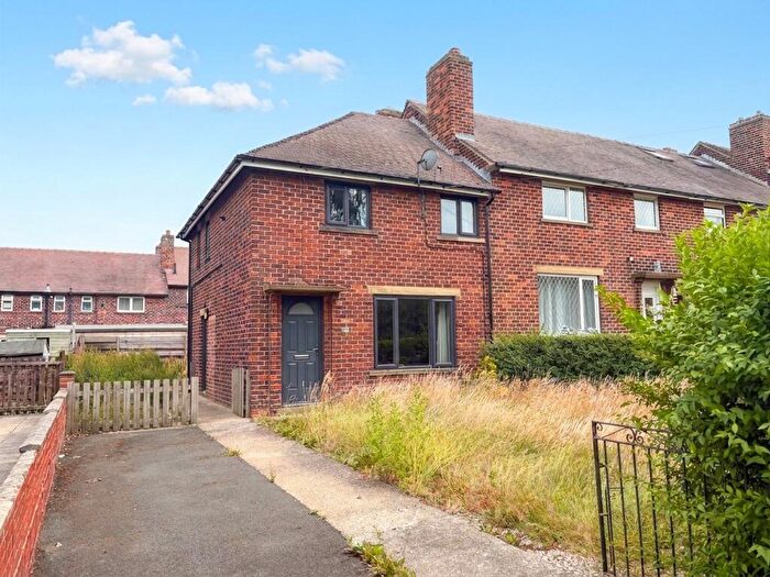 3 Bedroom End Of Terrace House For Sale In Shelley Lane, Kirkburton, HD8