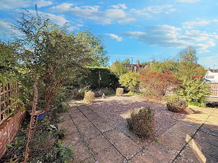 3 Bedroom Semi-Detached House For Sale In Gravel Close, Downton, SP5