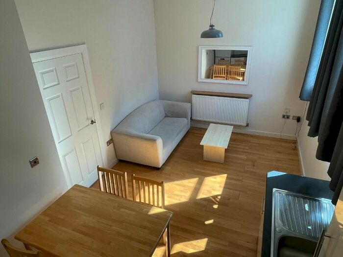 1 Bedroom Flat To Rent In Queens Row, Elephant &amp; Castle, SE17