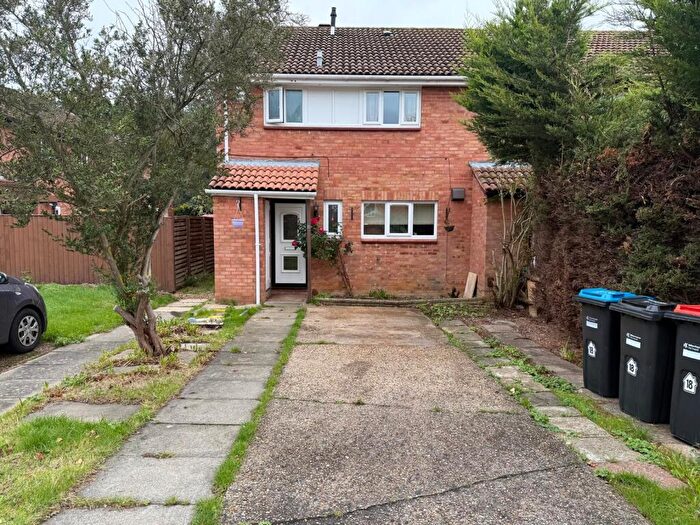 3 Bedroom House To Rent In Cheriton, Furzton, Milton Keynes, MK4