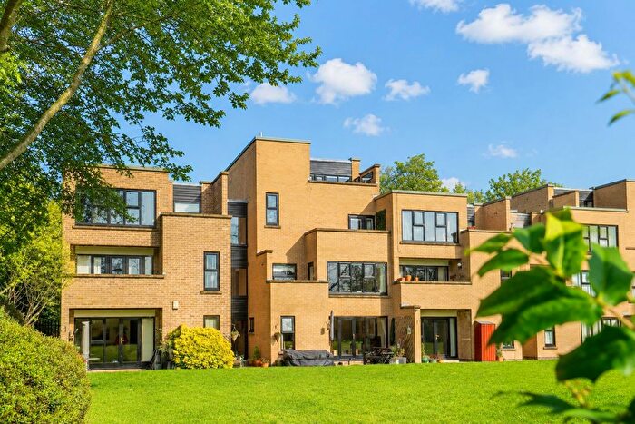 2 Bedroom Flat For Sale In Ouse Lea, York, YO30