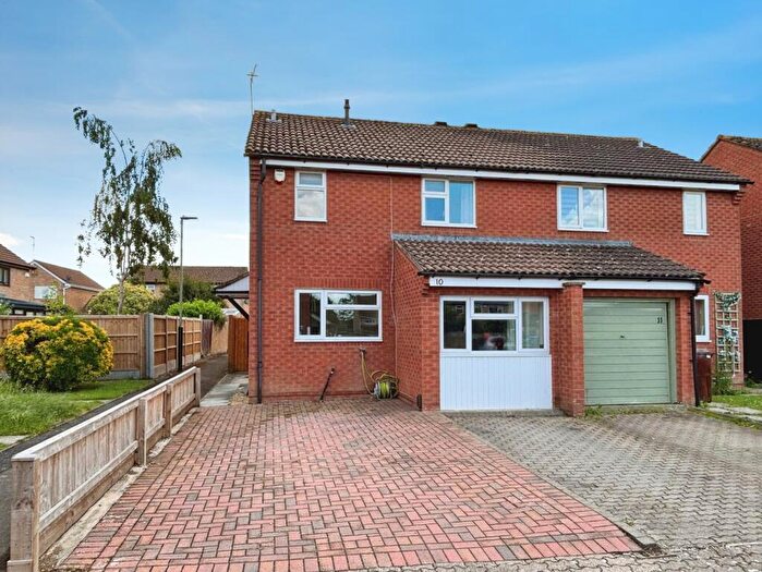 3 Bedroom Semi-Detached House For Sale In Calverley Mews, Up Hatherley, Cheltenham, GL51