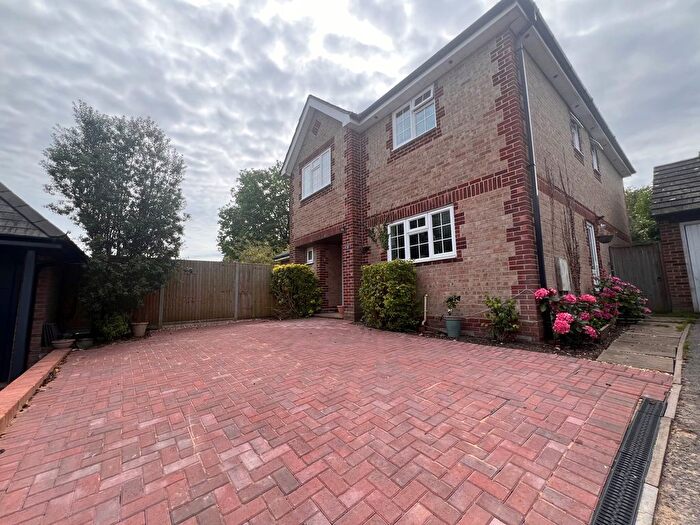 6 Bedroom Detached House To Rent In Foxgloves, Fareham, PO16