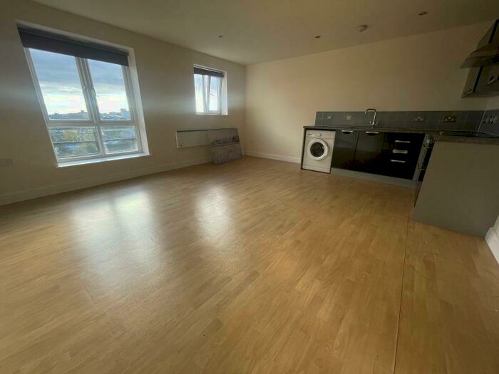 2 Bedroom Apartment To Rent In City View, Cranmer Street, NG3
