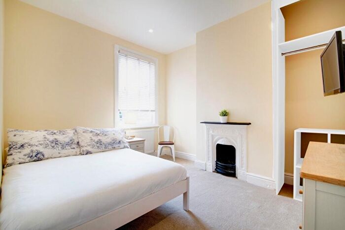 6 Bedroom Terraced House To Rent In Derby Road, Manchester, M14