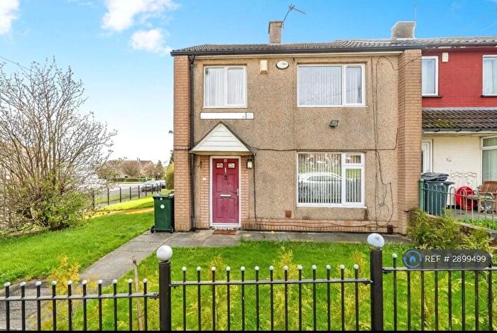 3 Bedroom Semi-Detached House To Rent In Landscove Avenue, Bradford, BD4