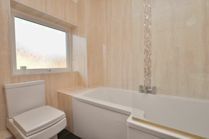 5 Bedroom Semi-Detached House To Rent In Fentum Road, Guildford, Surrey, GU2