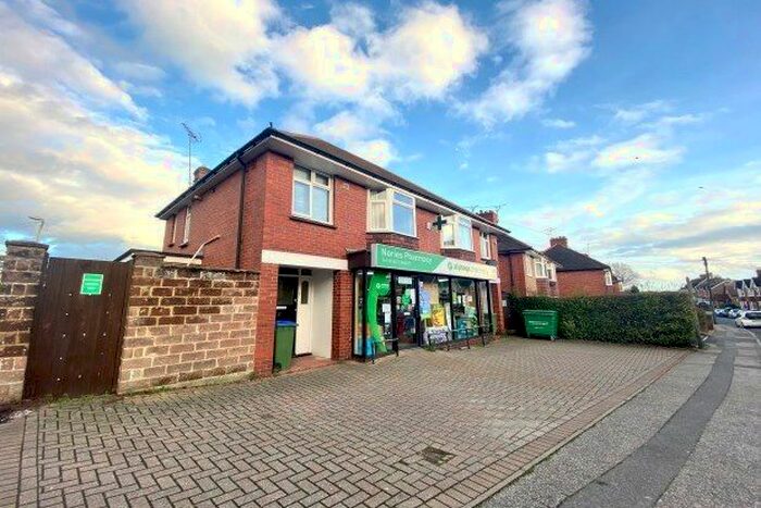 1 Bedroom Flat To Rent In Oakhill Road, Horsham RH13