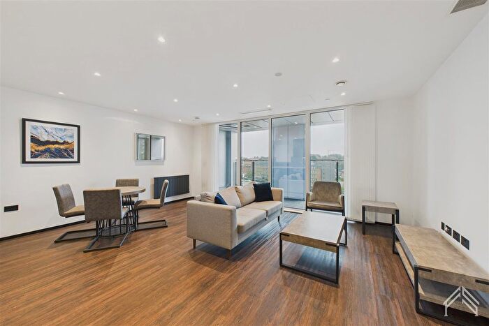 2 Bedroom Flat To Rent In West Gate House, London, W5