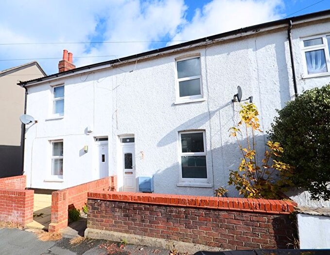 2 Bedroom Terraced House For Sale In Lytton Road, Bournemouth, BH1
