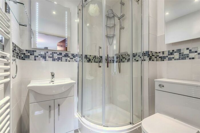 2 Bedroom Apartment To Rent In The Meridian, Kenavon Drive, Reading, Berkshire, RG1