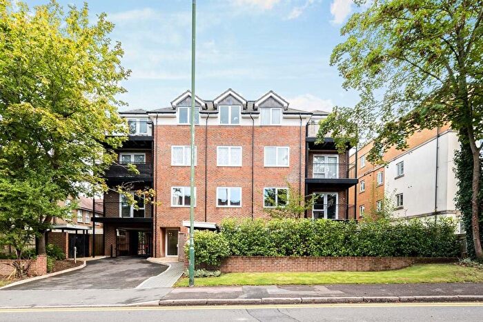 2 Bedroom Flat To Rent In Woodcote Road, Wallington, SM6