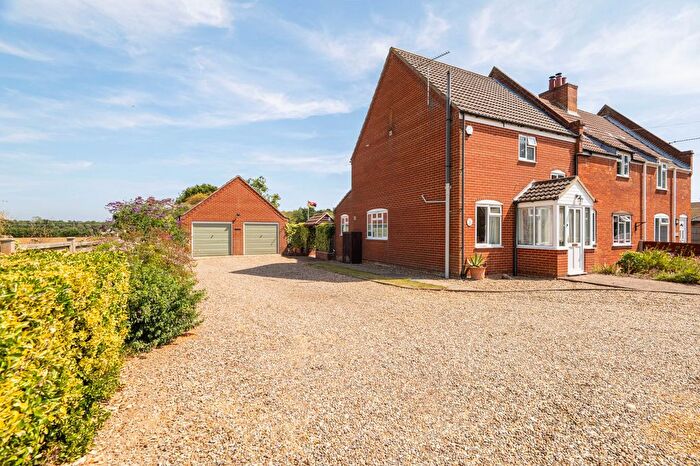 3 Bedroom Semi Detached House For Sale In Rollesby Road, Fleggburgh, NR29