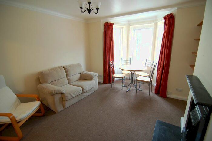 2 Bedroom Flat To Rent In Malden Court, West Barnes Lane, New Malden, KT3