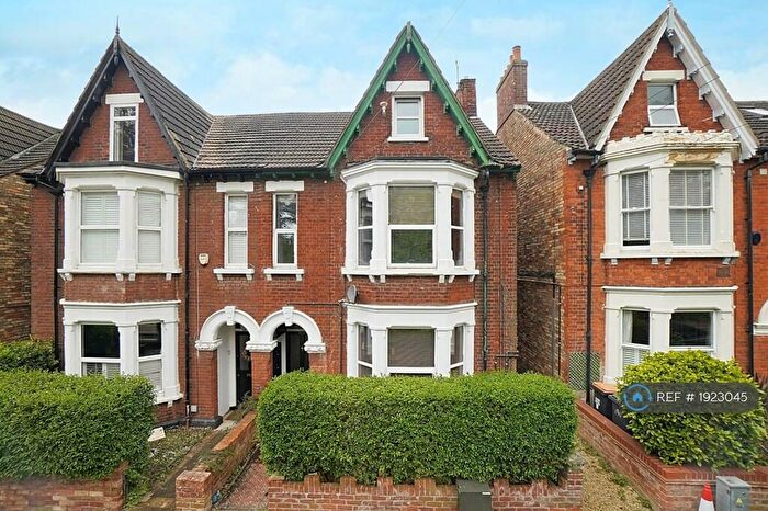 1 Bedroom Flat To Rent In Foster Hill Road, Bedford, MK41