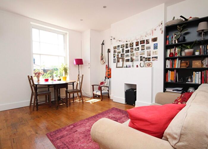 2 Bedroom Flat To Rent In Agar Grove, Camden, NW1