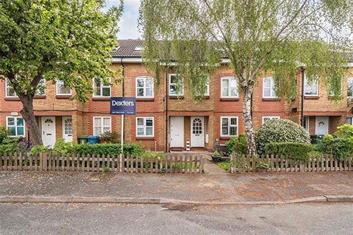 1 Bedroom Flat To Rent In Cadet Drive, Bermondsey, SE1