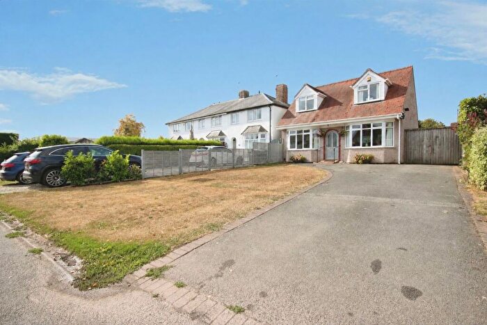 2 Bedroom Detached Bungalow For Sale In Kenilworth Road, Cubbington, Leamington Spa, CV32