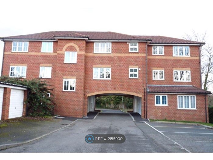 2 Bedroom Flat To Rent In Holt Close, Elstree, Borehamwood, WD6
