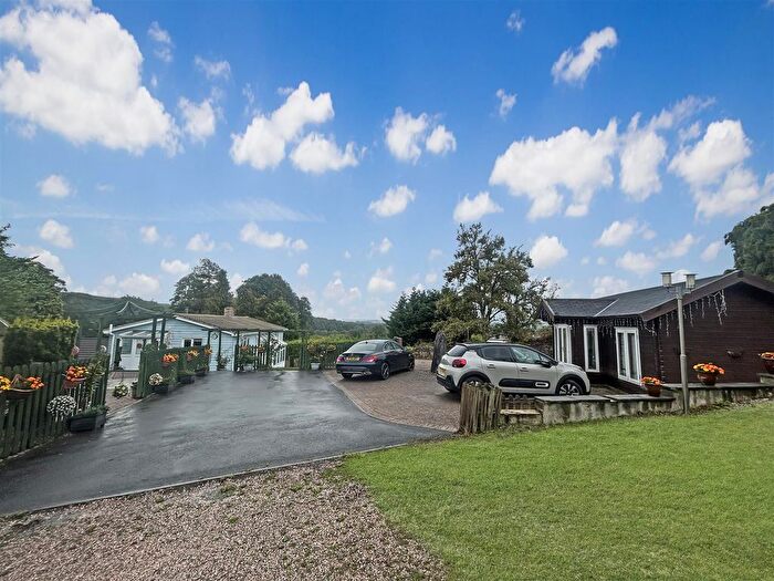 4 Bedroom Detached House For Sale In Chudleigh, Newton Abbot, TQ13