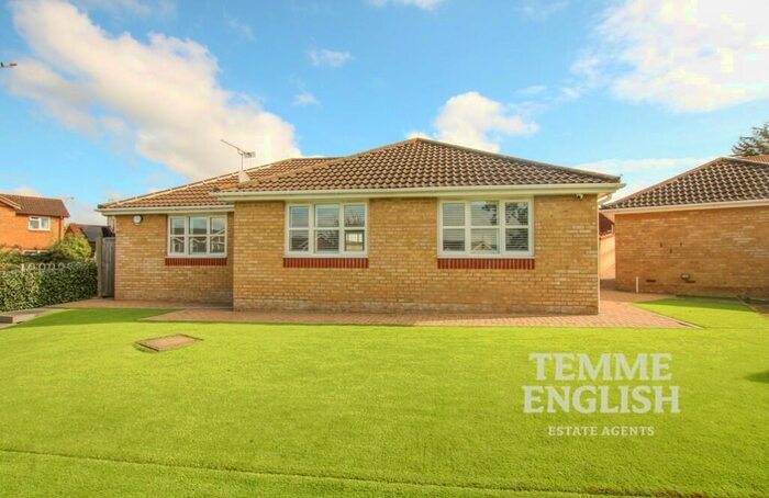 3 Bedroom Detached Bungalow To Rent In Broxted Drive, Wickford, SS12