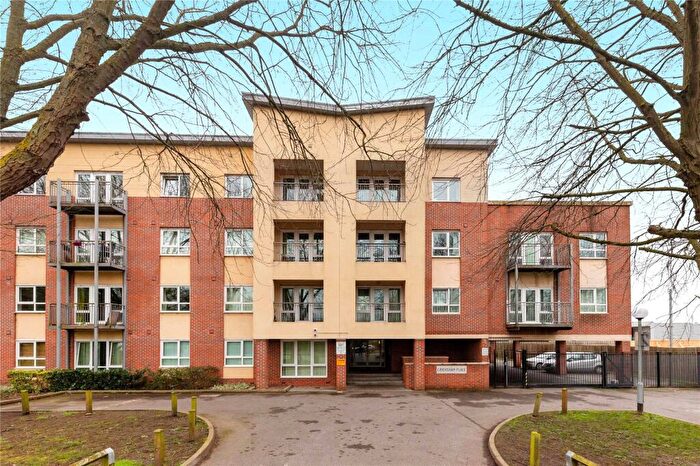 2 Bedroom Apartment To Rent In Caversham Place, Richfield Avenue, Caversham, Berkshire, RG1
