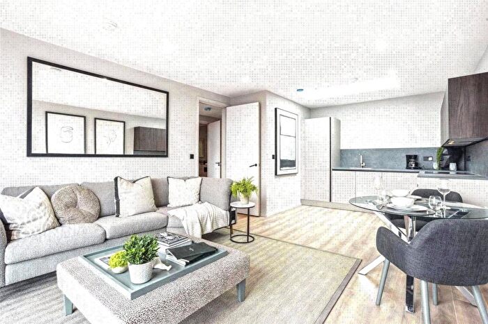 2 Bedroom Duplex To Rent In Pressworks, - Northwood Street, Birmingham, West Midlands, B3