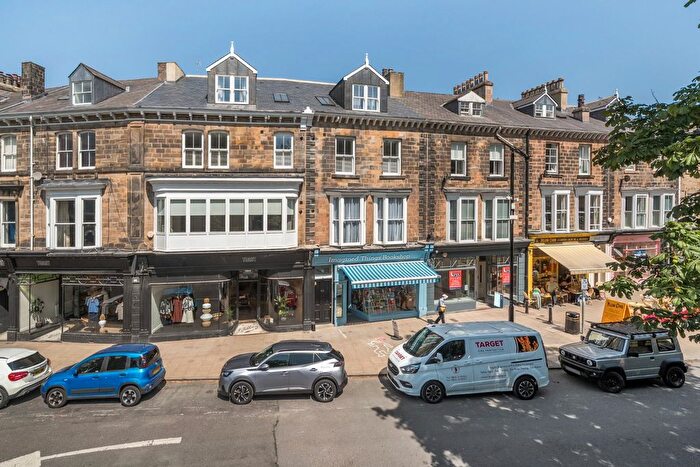 2 Bedroom Flat To Rent In Montpellier Parade, Harrogate, North Yorkshire, HG1